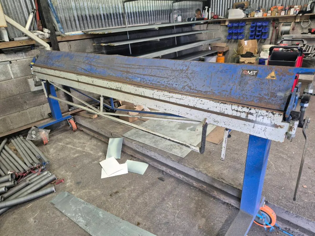 Sheet metal folder - Image 1