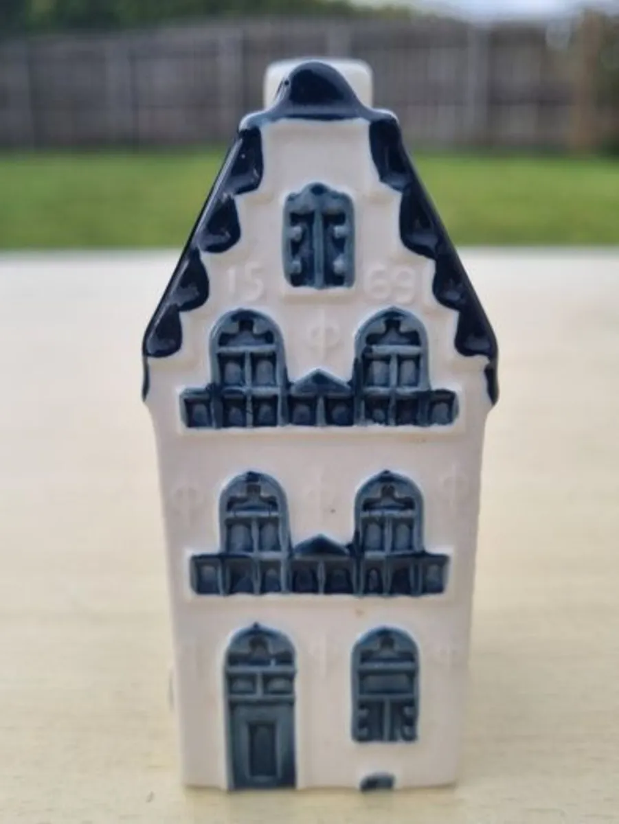 KLM Bols Miniature House.No18 - Image 1