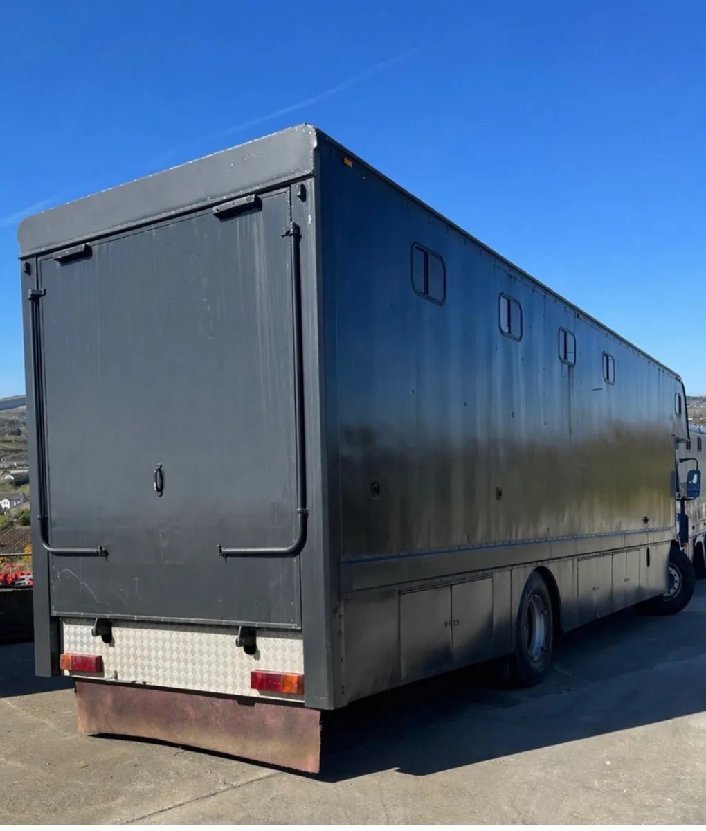 Scania 93/230 Horse Lorry stalled for 6 NEW TEST - Image 2
