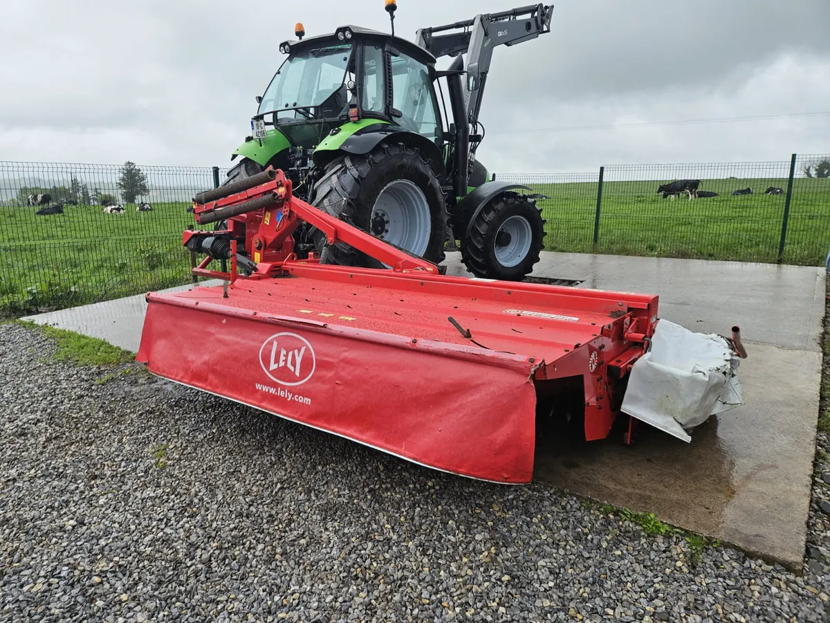 Lely 320 mower - Image 1