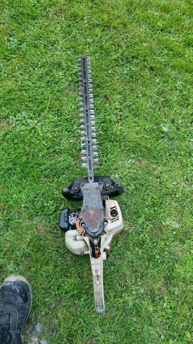 Stihl hedge trimmer - Image 2
