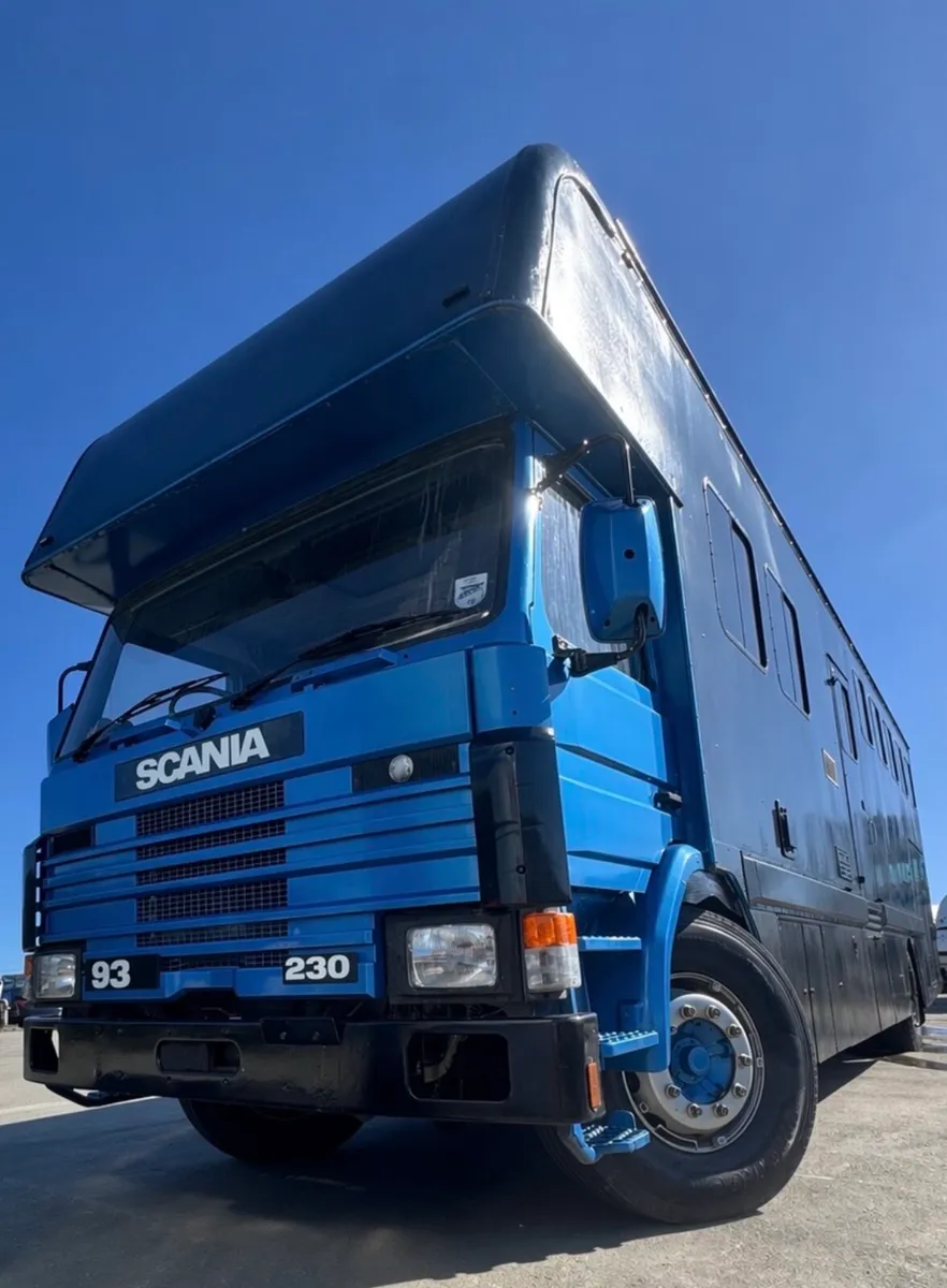 Scania 93/230 Horse Lorry stalled for 6 NEW TEST - Image 1