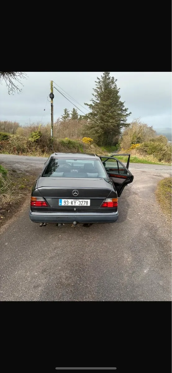 Mercedes - Image 2