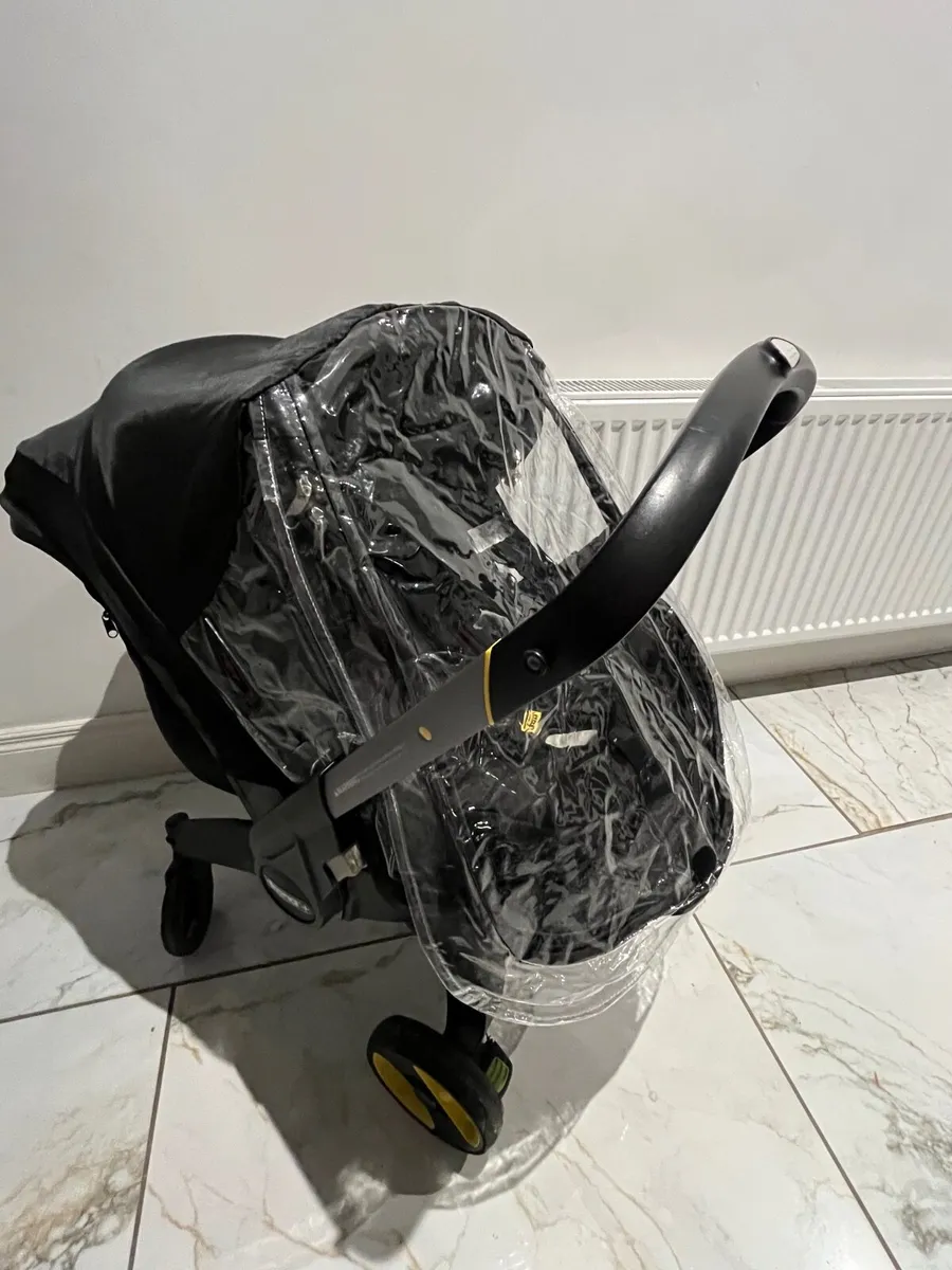 Doona Buggy Car Seat Padded Travel Bag Rain Cover - Image 4