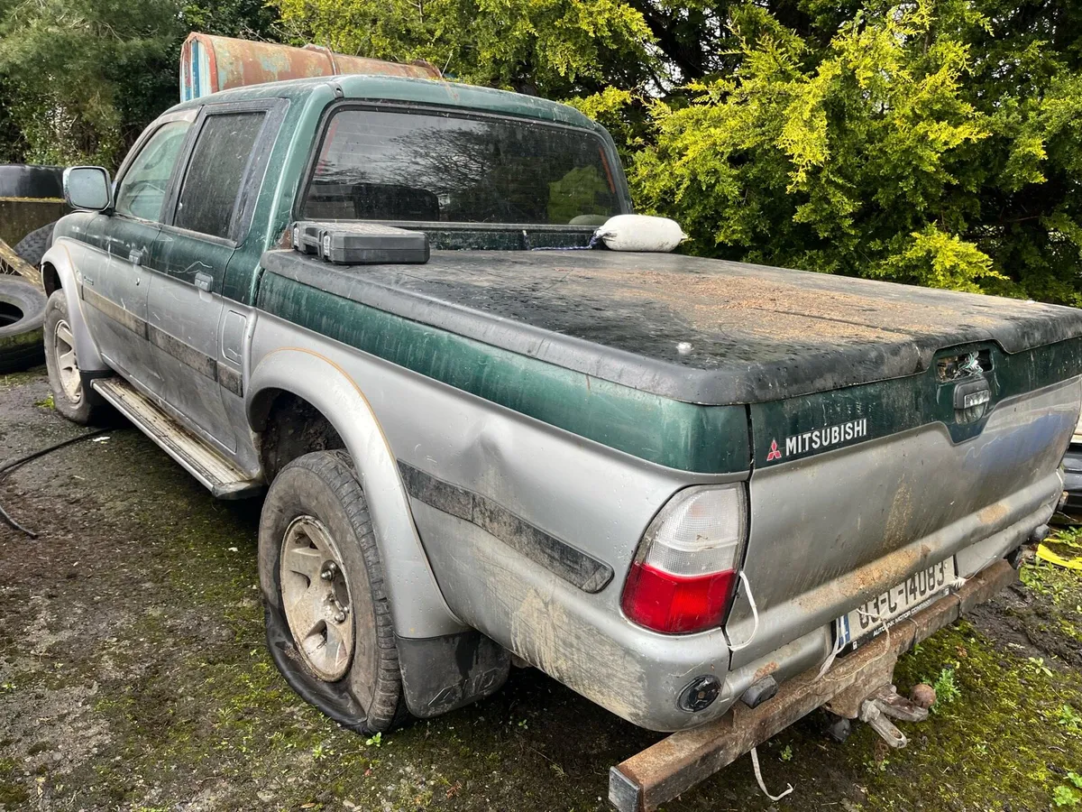 2002 Mitsubishi l200 and pajero 2.5 - Image 3