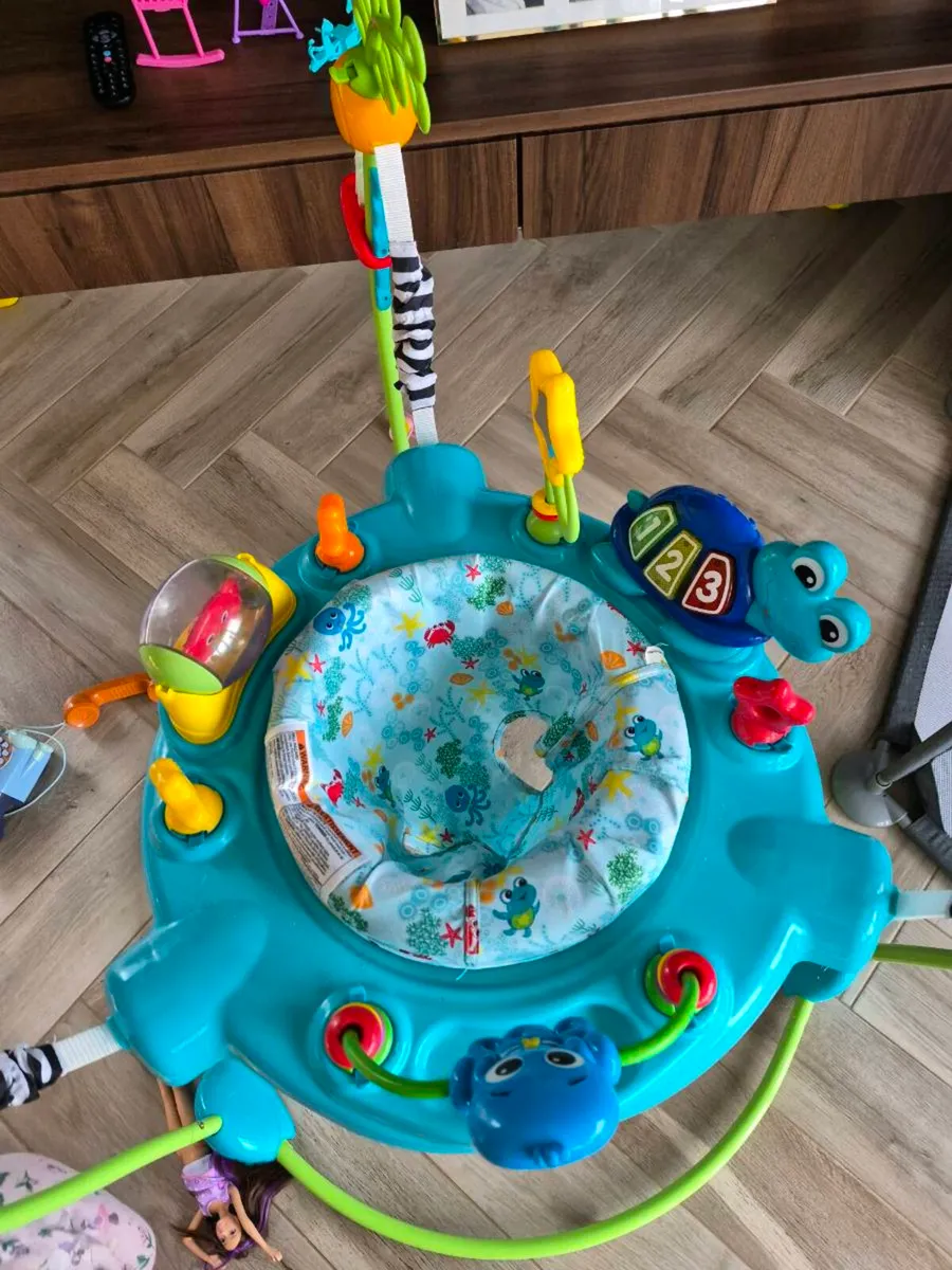 Play pen & jumperoo - Image 4