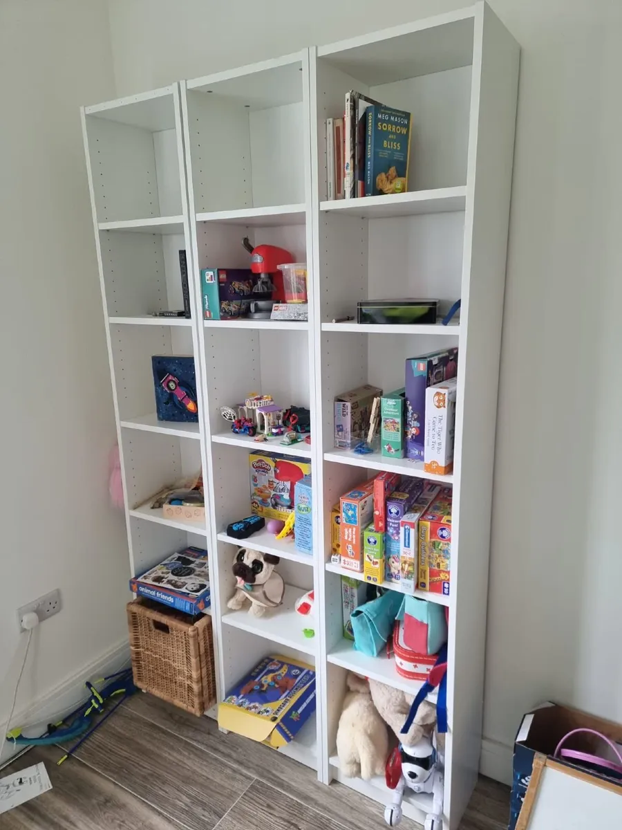 3x Storage Shelves