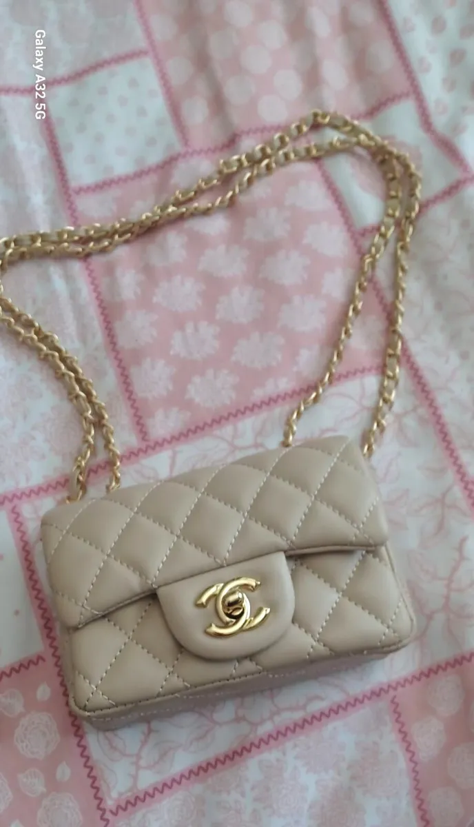 CHANEL MINI FLAP BAG - Image 1