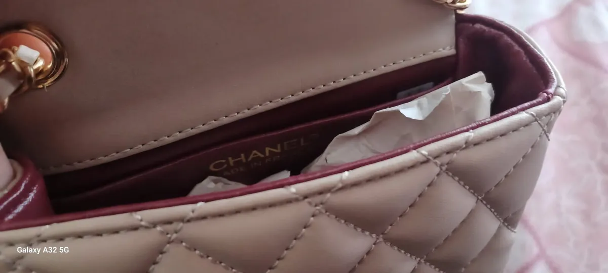 CHANEL MINI FLAP BAG - Image 4