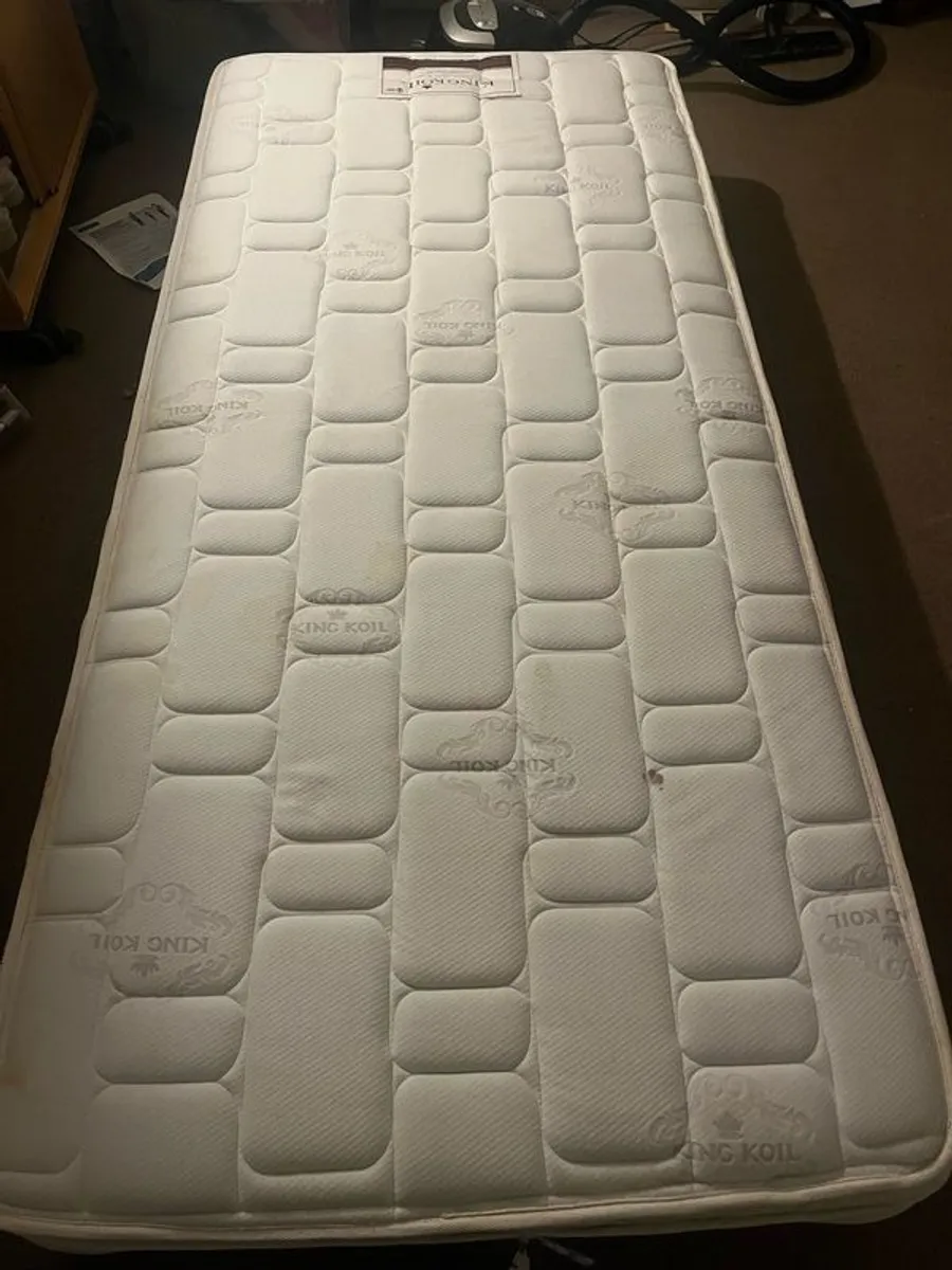 Premium king koil  zip & link mattress: superking or 2 singles - Image 1
