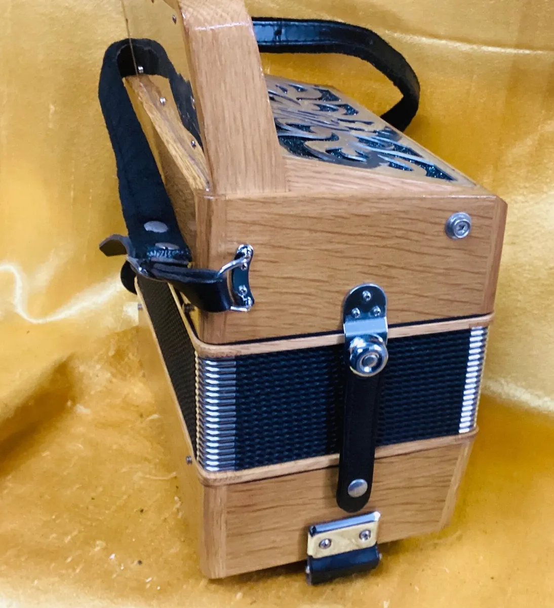 CAIRDIN D/C 3 VOICE MINI DE-LUXE Accordion - Image 2
