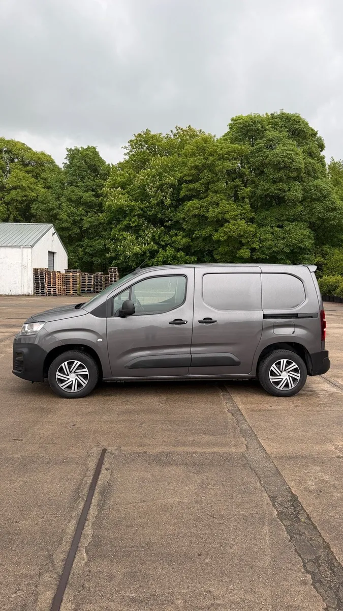 2021 Citroen Berlingo - Image 2