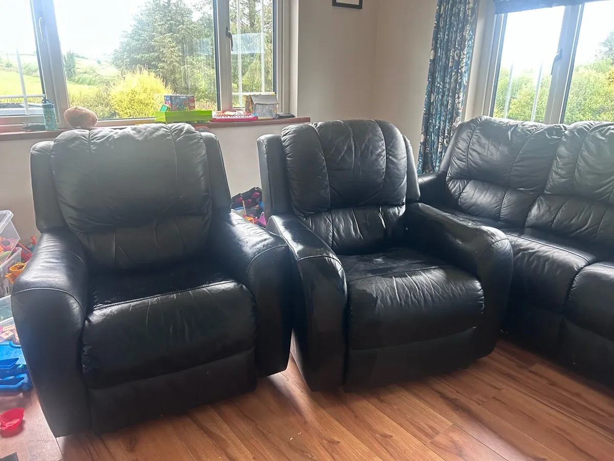 Black leather Recliner couch and chairs - Image 1