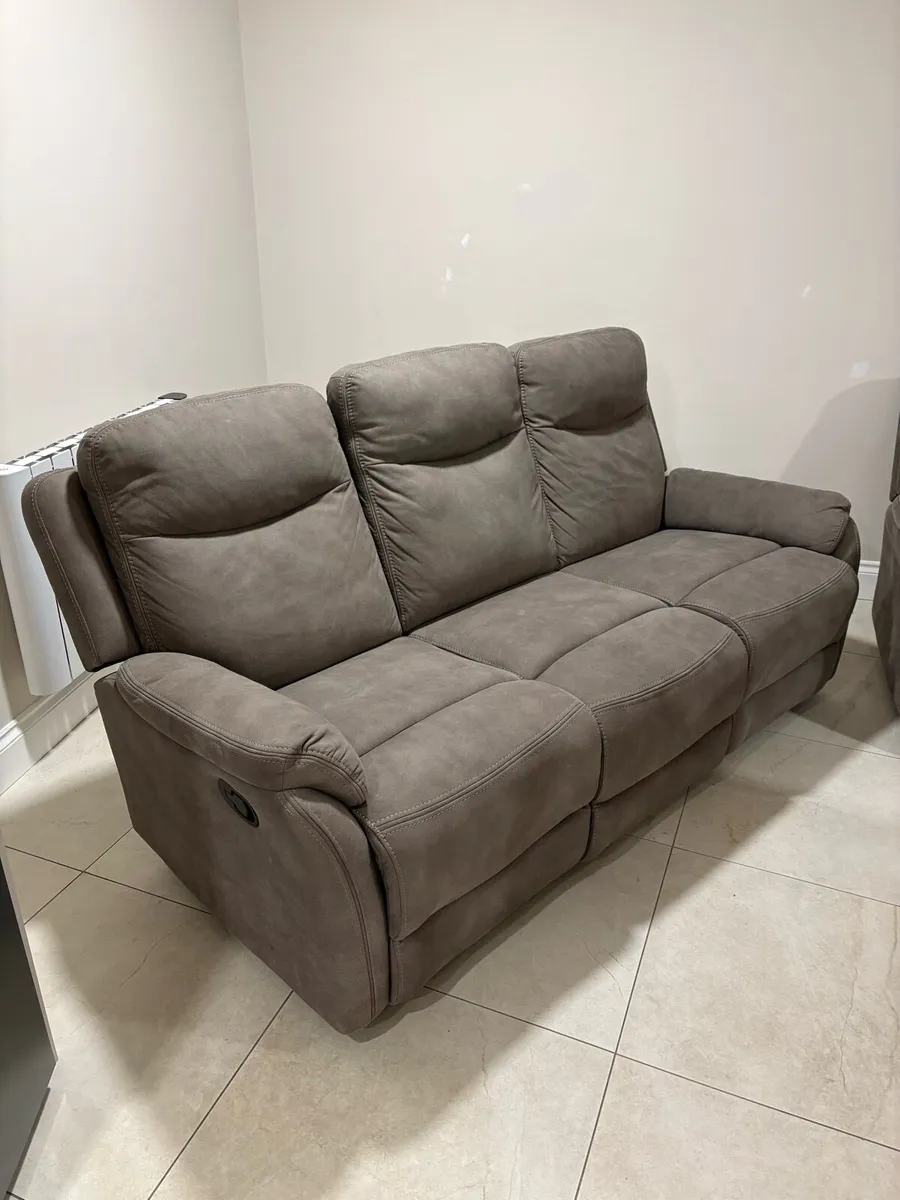 Couch - Image 3