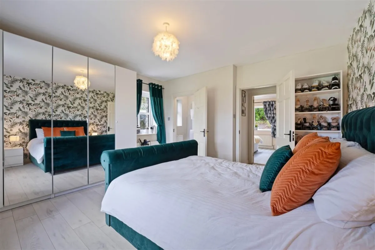 King size bed frame - Image 2