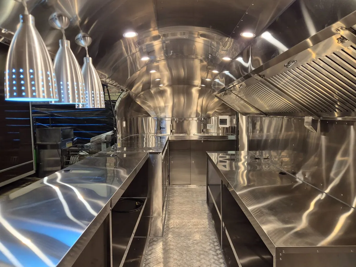 Food trailer- BRAND NEW - Image 4