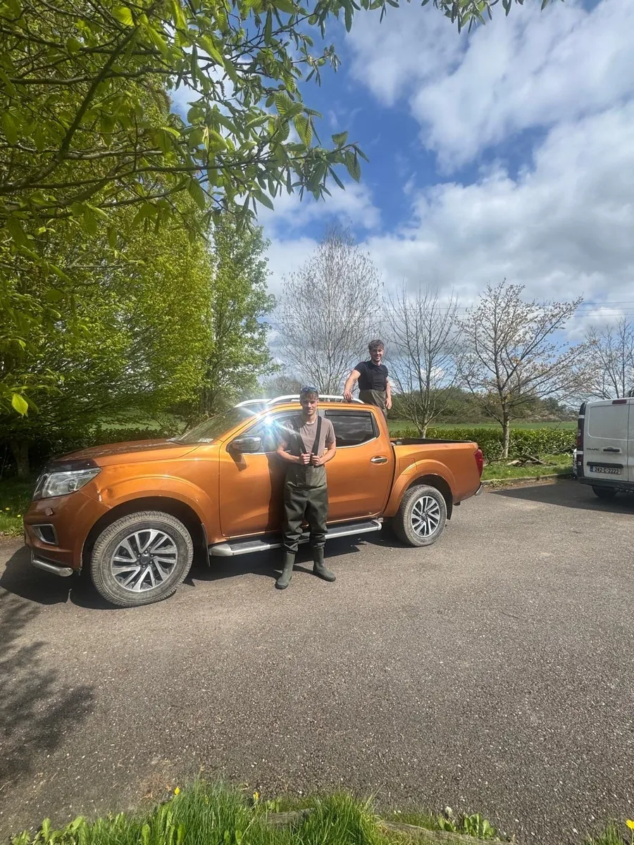 Nissan Navara 2.3 auto good spec sat nav / leather - Image 2
