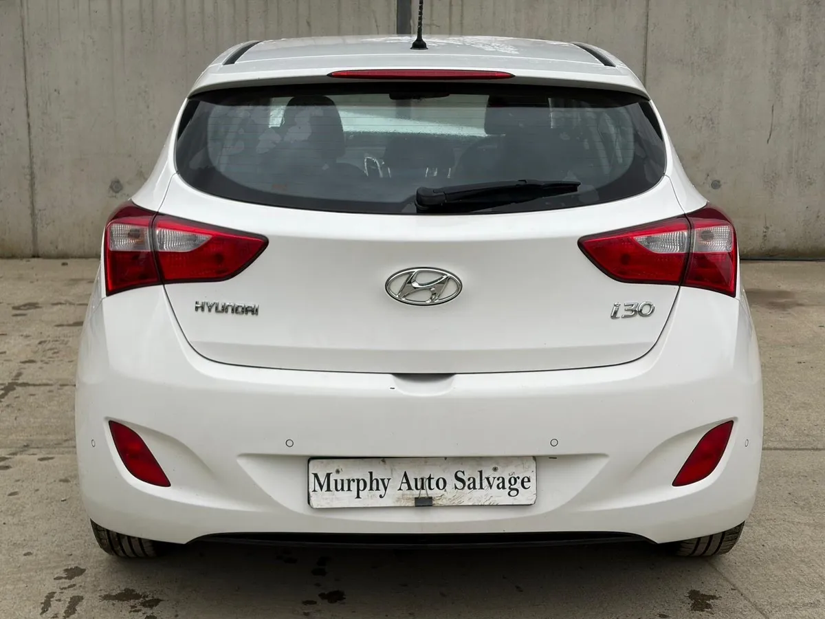 2013 Hyundai i30 parts - Image 4