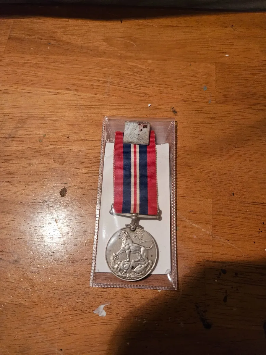Vintage British WW2 Medal - Image 2