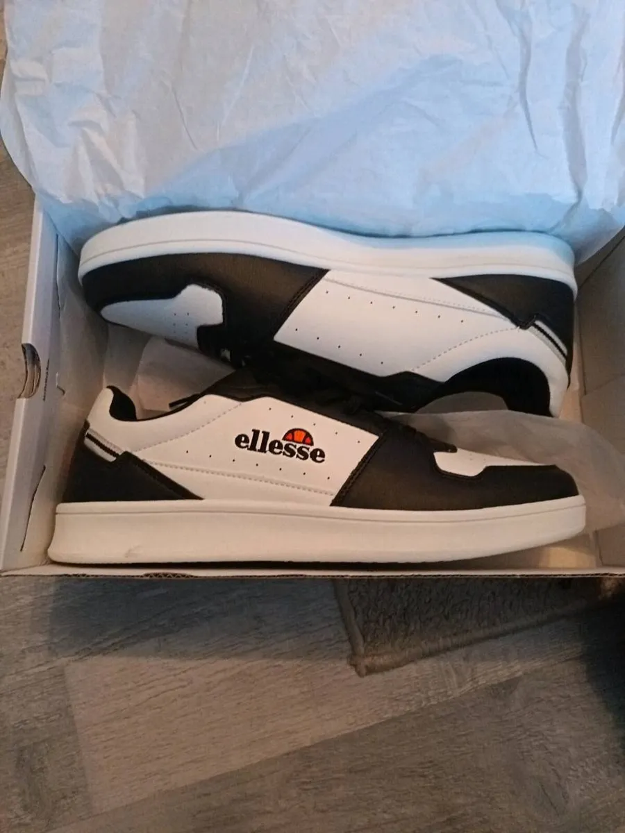 Ellesse trainers - Image 1