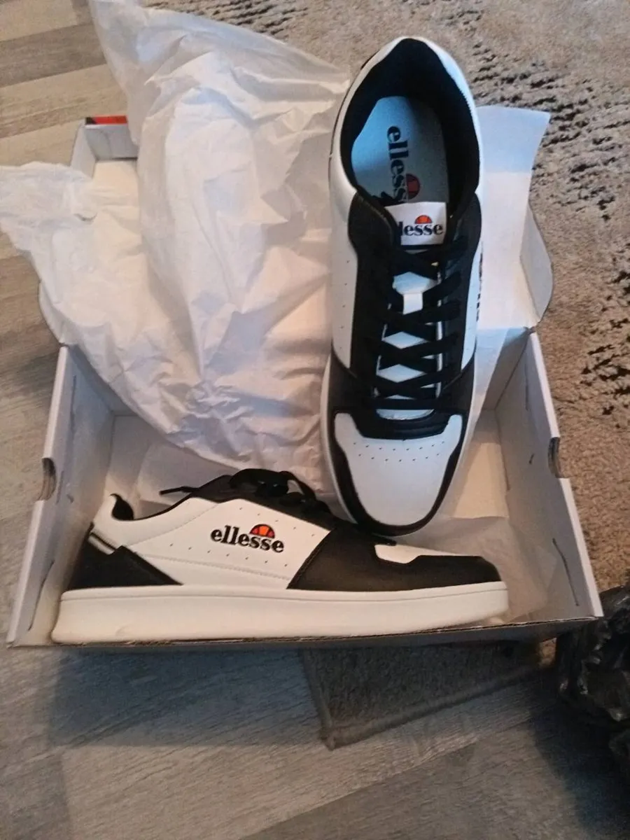 Ellesse trainers - Image 2