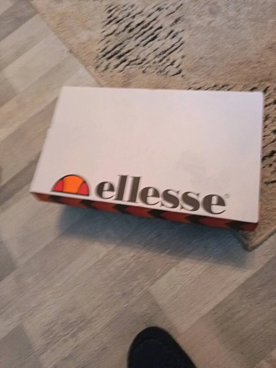 Ellesse trainers - Image 3