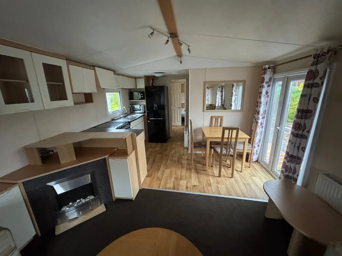 2 bedroom mobile home - Image 2