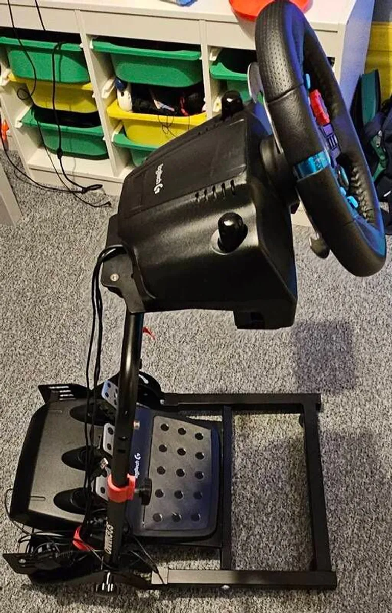 Logitech G29 steering wheel and stand - Image 2