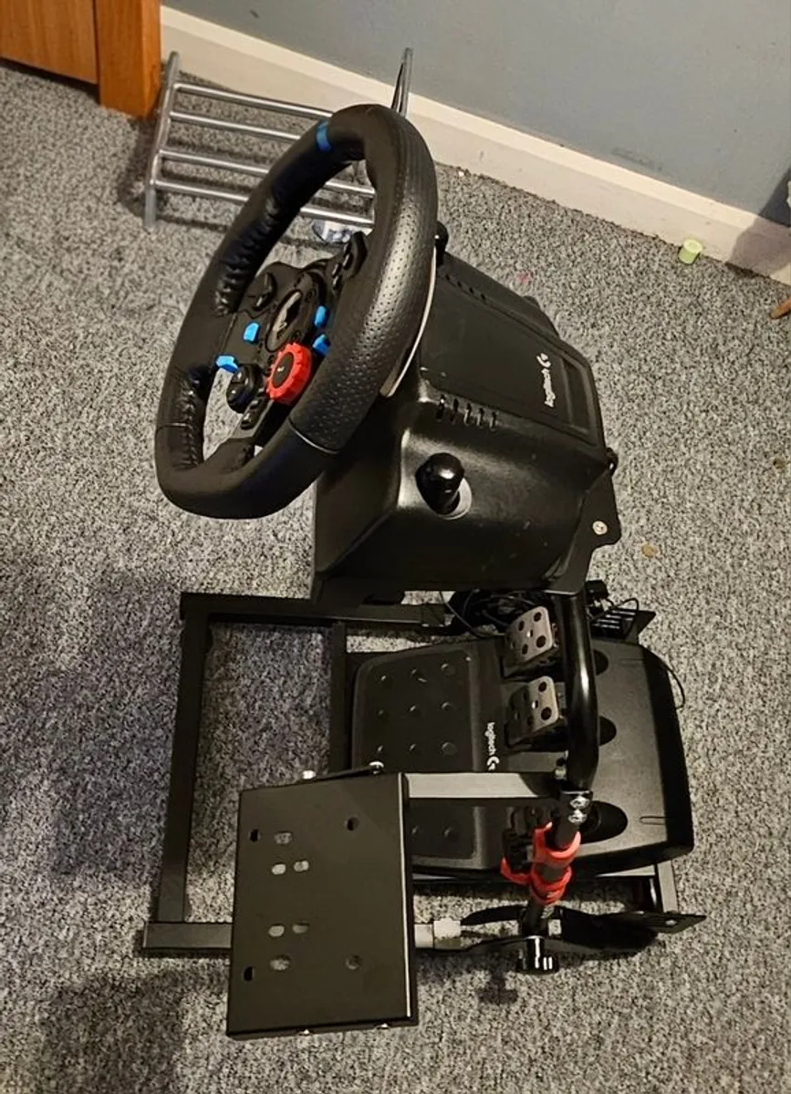 Logitech G29 steering wheel and stand - Image 4