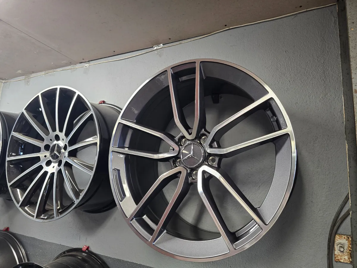 **Special** 20" Mercedes AMG Splits