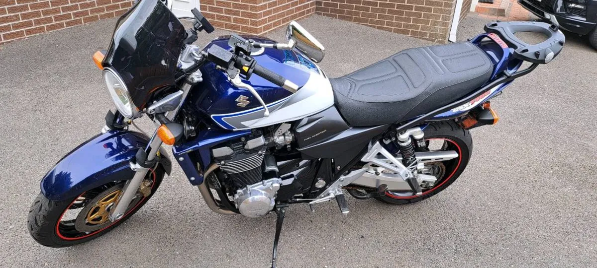 Suzuki GSX 1400 - Image 1