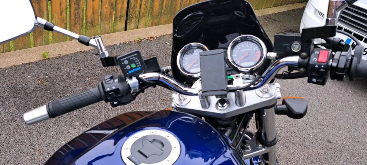 Suzuki GSX 1400 - Image 3