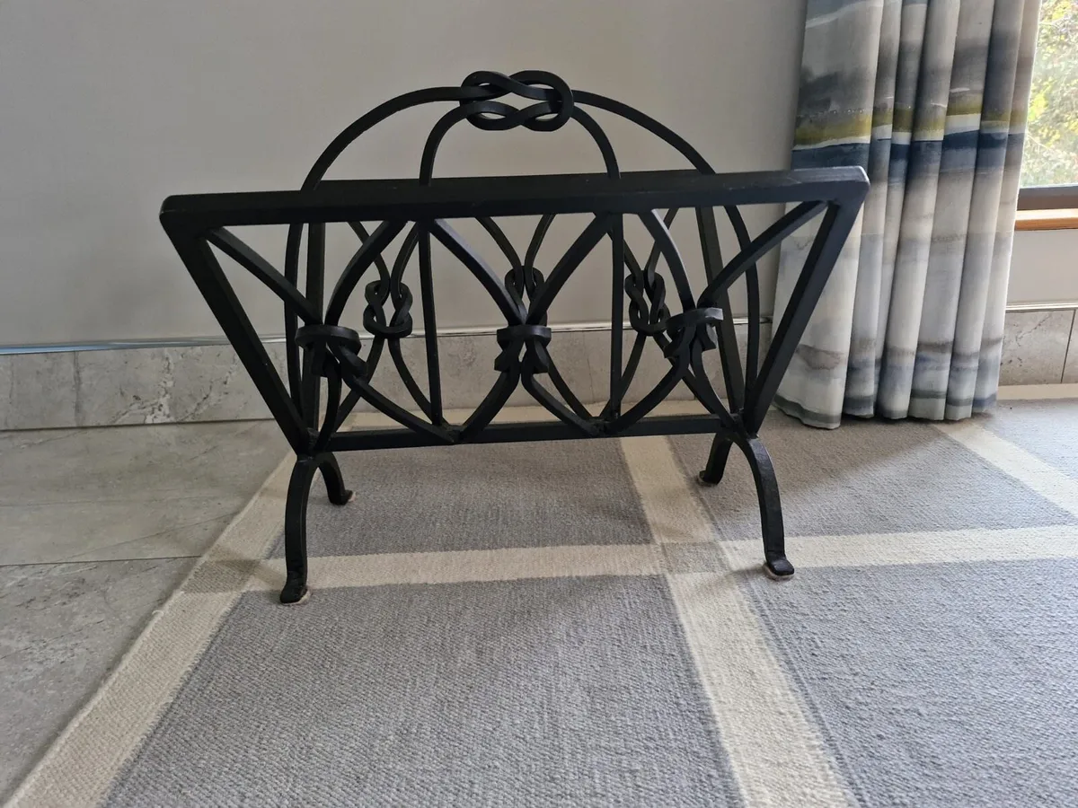 Hand crafted magazine / wood rack (iron) - Image 1