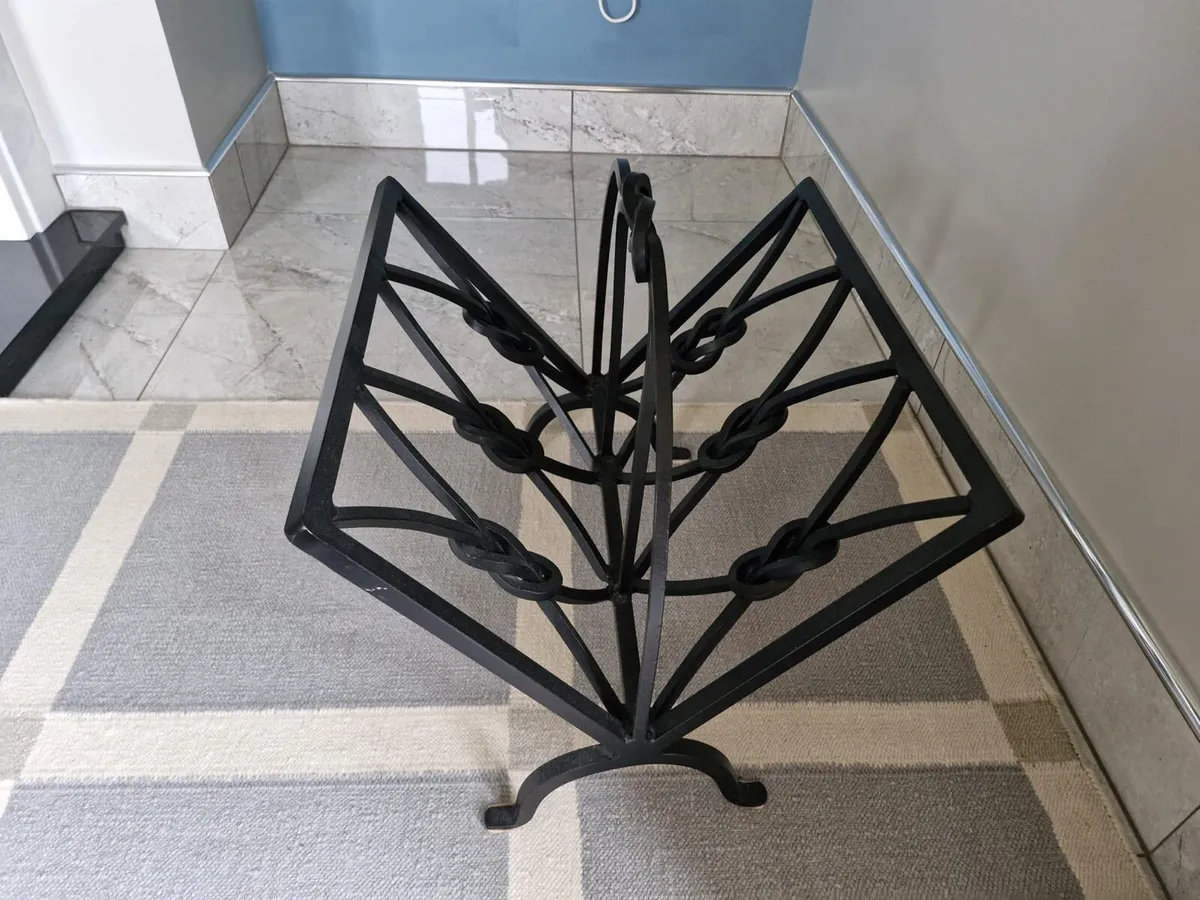 Hand crafted magazine / wood rack (iron) - Image 3