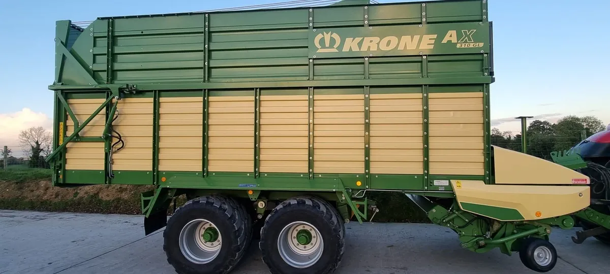 Krone Wagon AX310 - Image 1