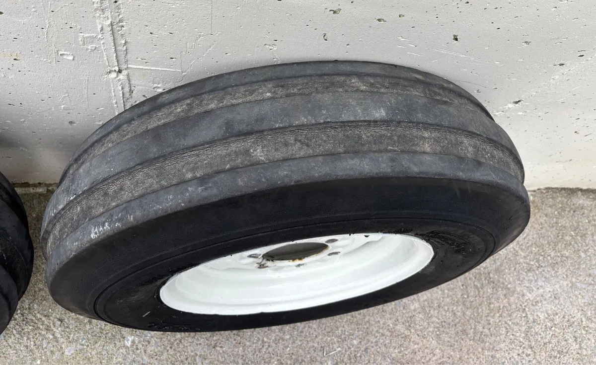Ford Front Tyre’s and Rims - Image 3