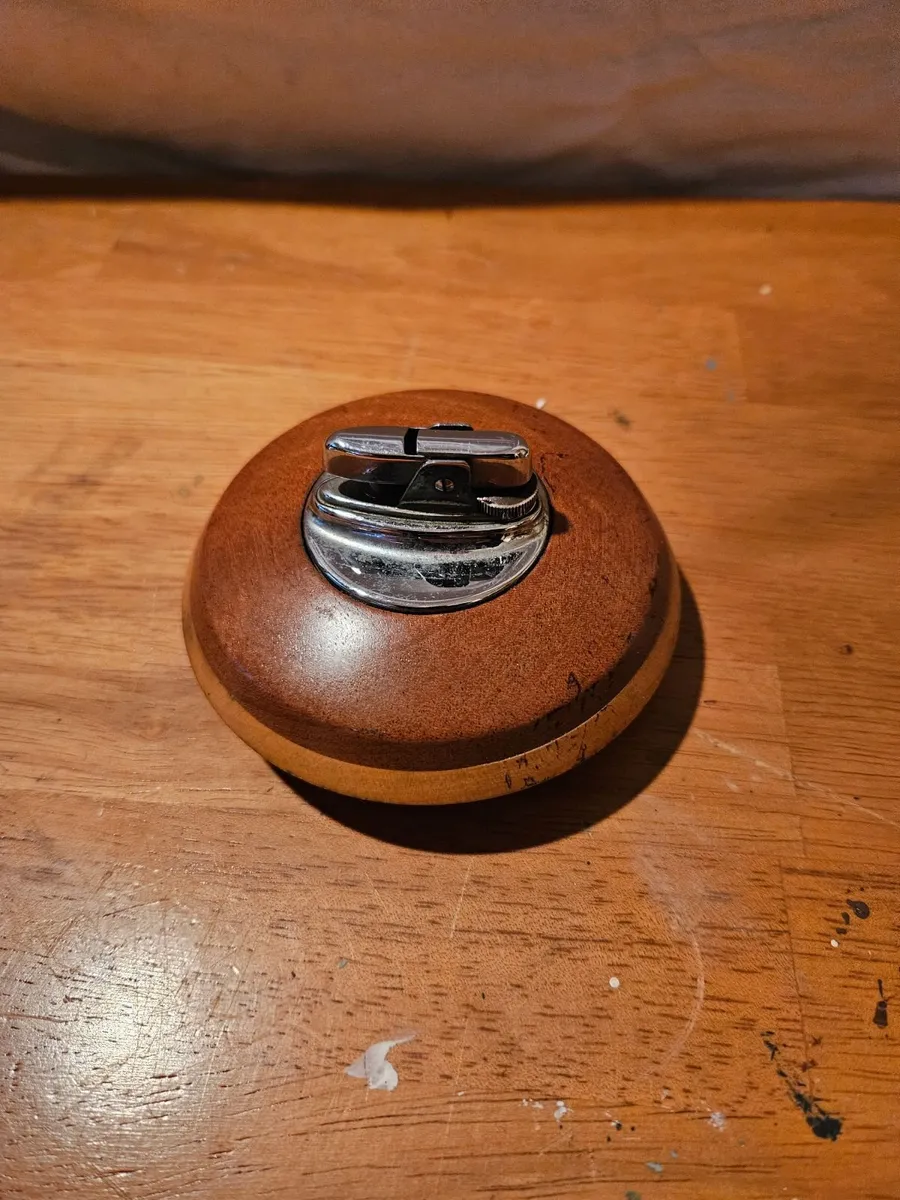 Vintage Cigarette Lighter - Image 2