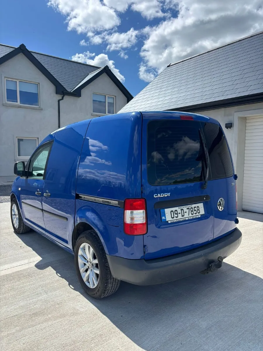 Volkswagen Caddy 2009 - Image 4