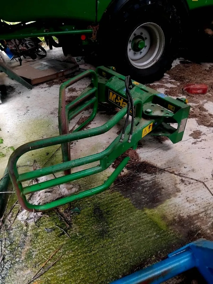 Bale squeezer - Image 1
