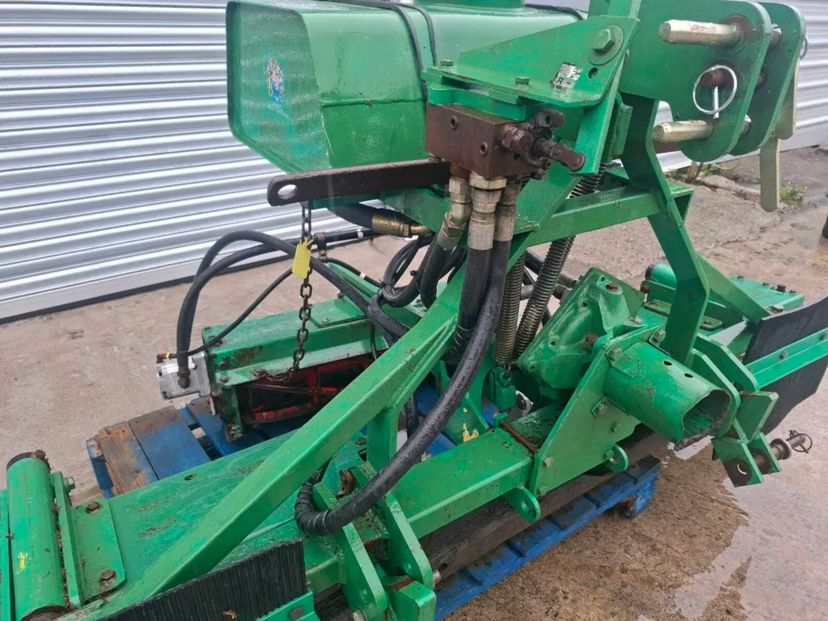 Ransomes tractor mounted 214 (Exceptional) - Image 3