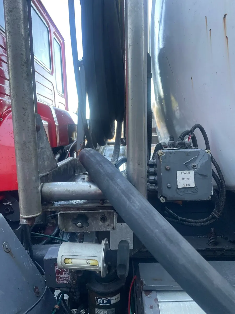 ERF TANKER / 6 Wheeler. - Image 4