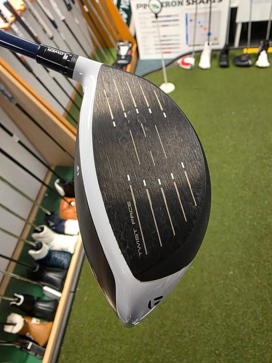 Taylormade Sim2 Max Driver - Image 4