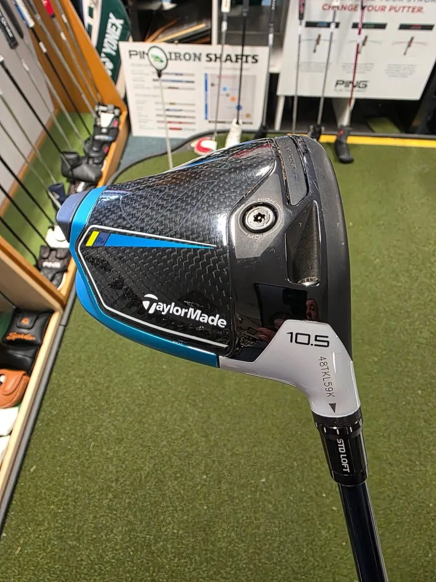 Taylormade Sim2 Max Driver - Image 2