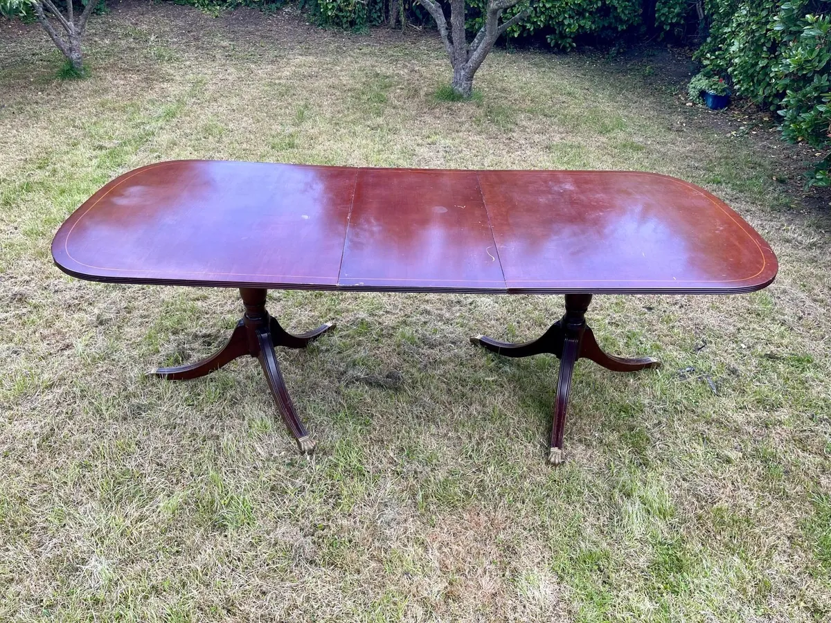 Mahogany extendable dining table - Image 1
