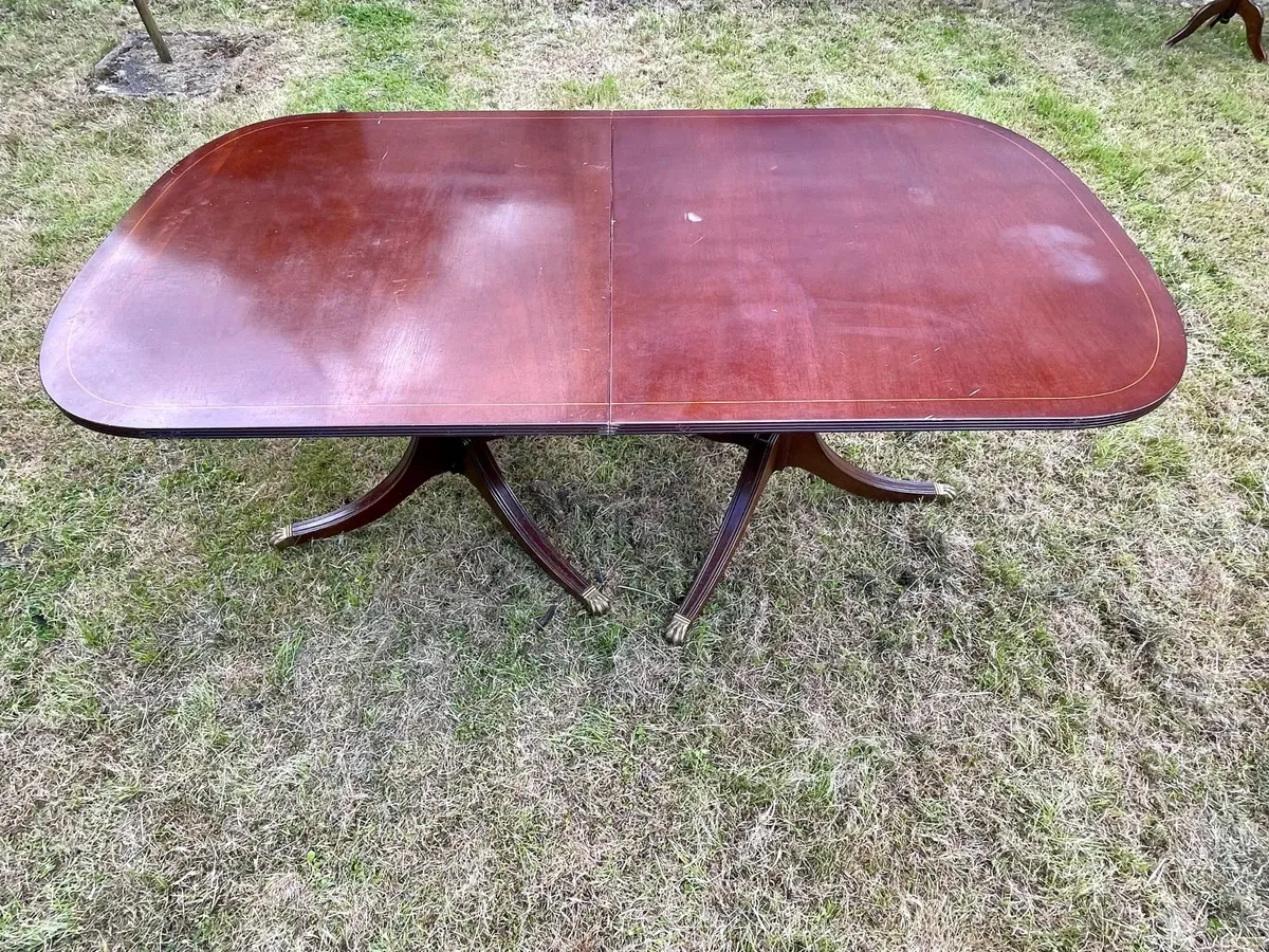 Mahogany extendable dining table - Image 2