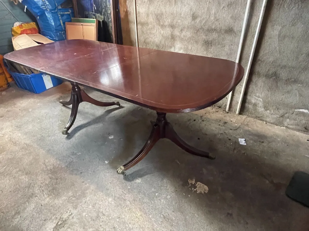 Mahogany extendable dining table - Image 4