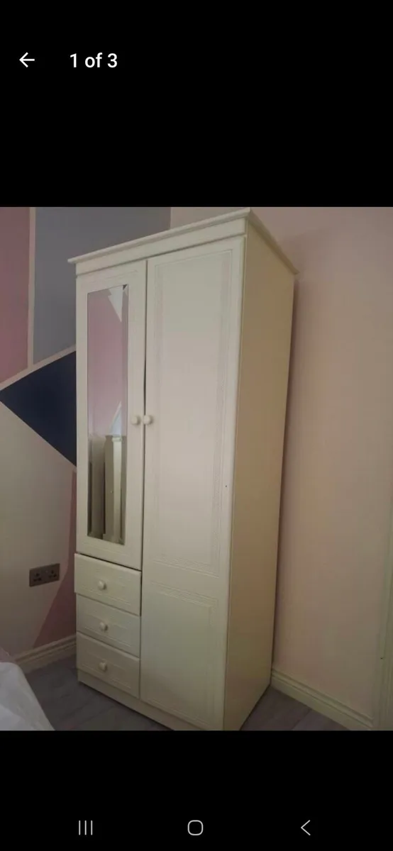 Freestanding wardrobe - Image 1