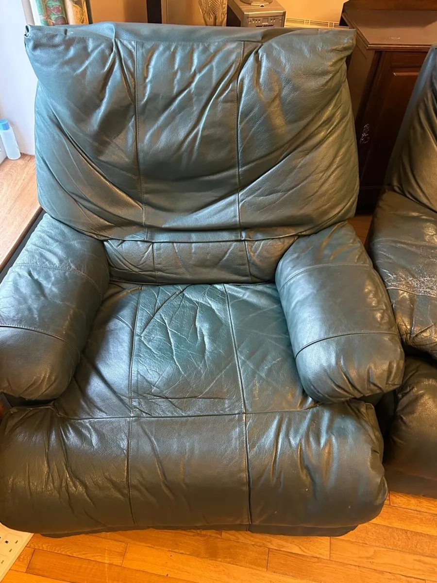 3 Seater Recliner Sofa + 2 Recliner Armchairs - Image 3