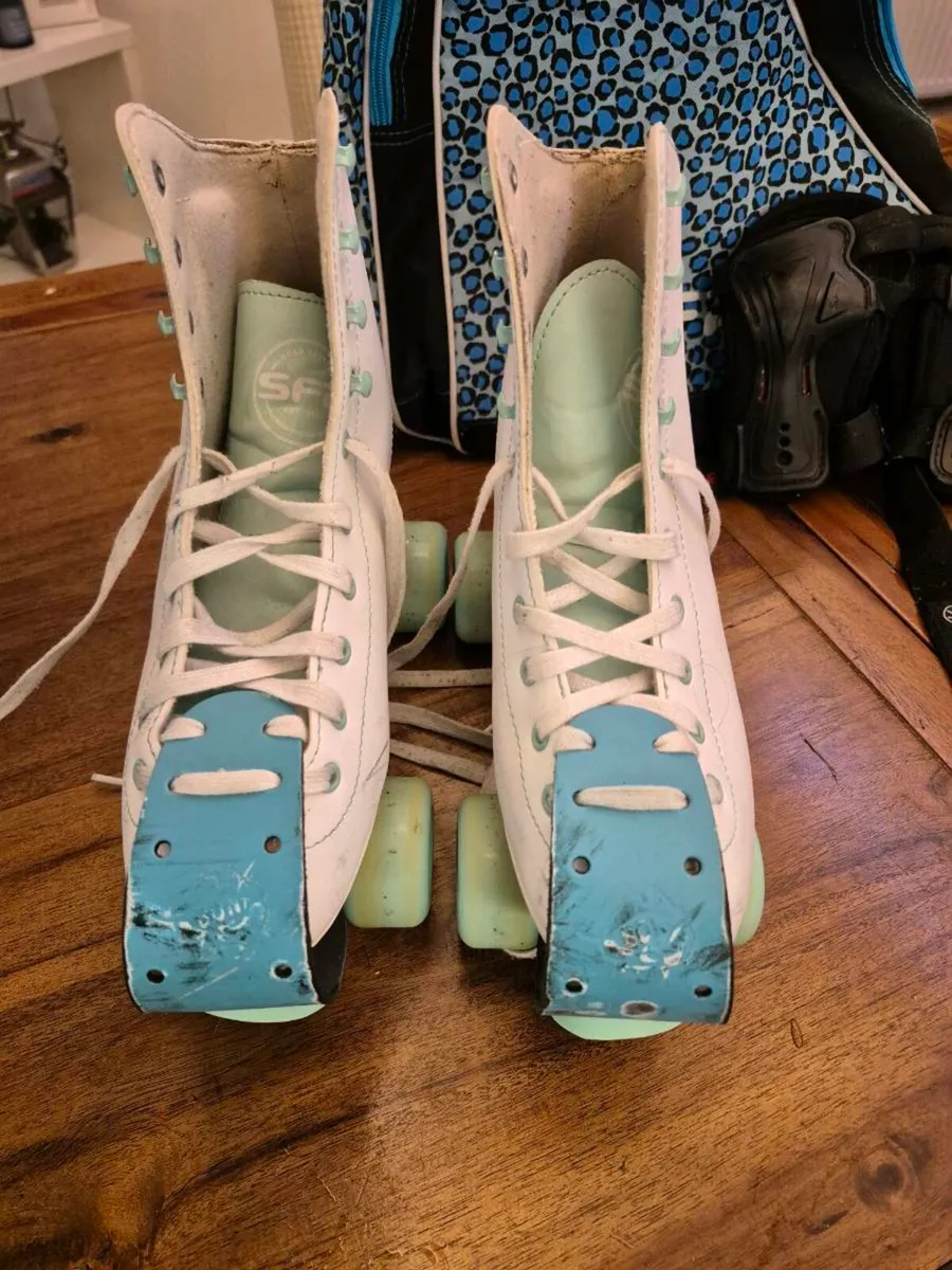 Roller skates - Image 4