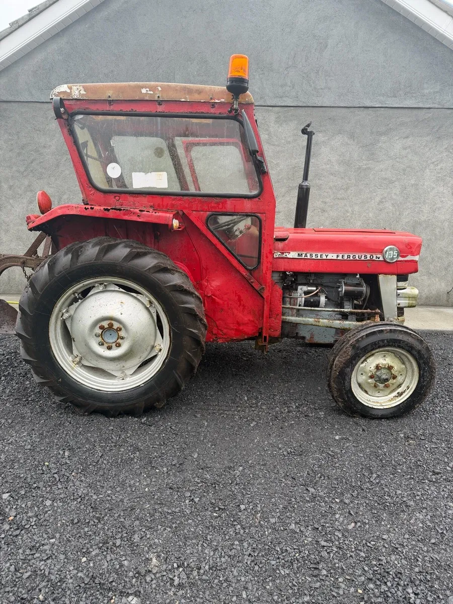 MF 135 - Image 1